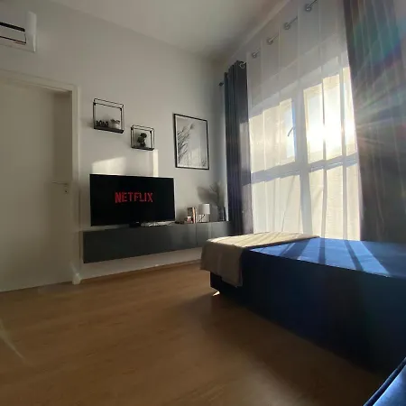 דירה Cozy Apt In Mangalem21 Wifi/ac/netflix טיראנה